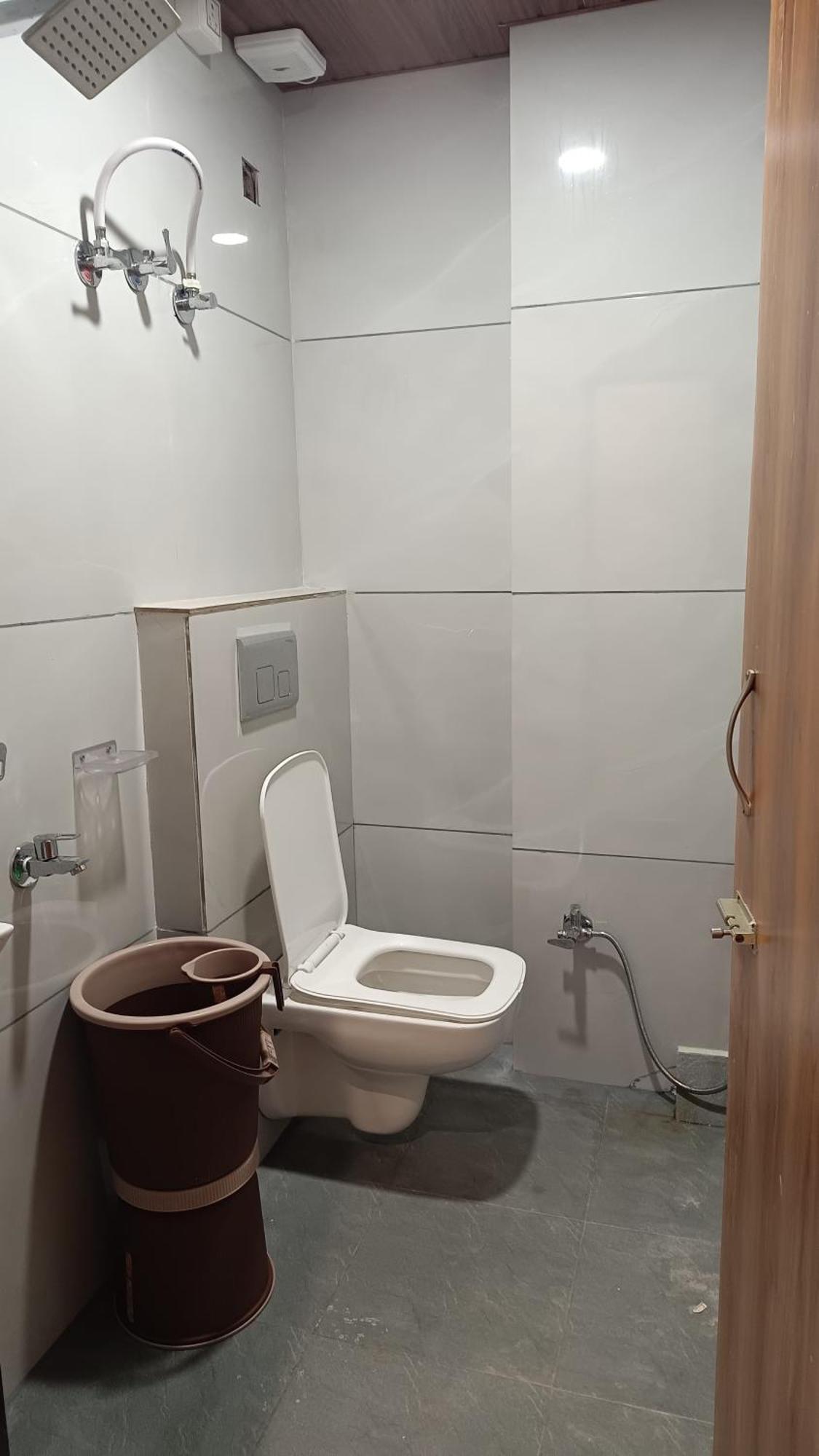 Shree Shyamraj Hotel Удджайн Экстерьер фото